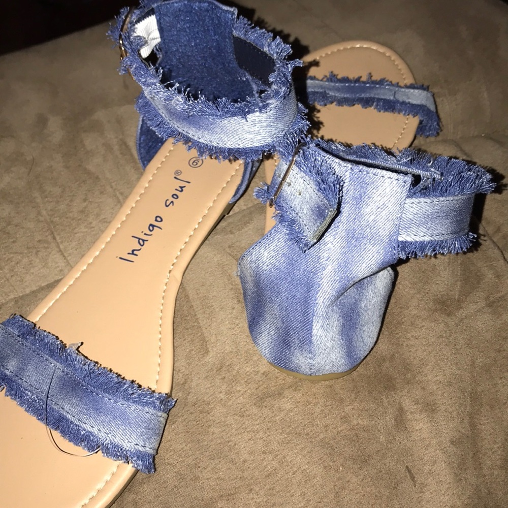 NEVER BEEN WORE!!!!!